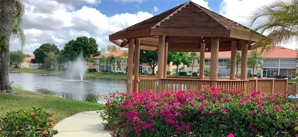 2585 Old Groves Road Naples FL 34109