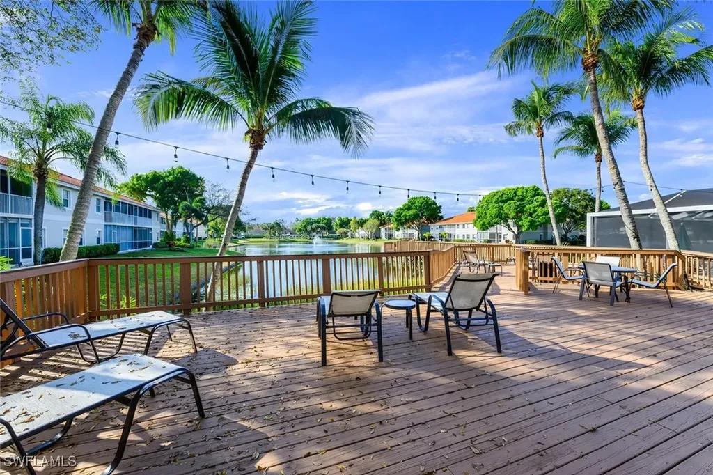 2585 Old Groves Road Naples FL 34109