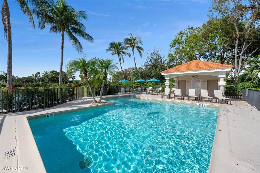 2585 Old Groves Road Naples FL 34109
