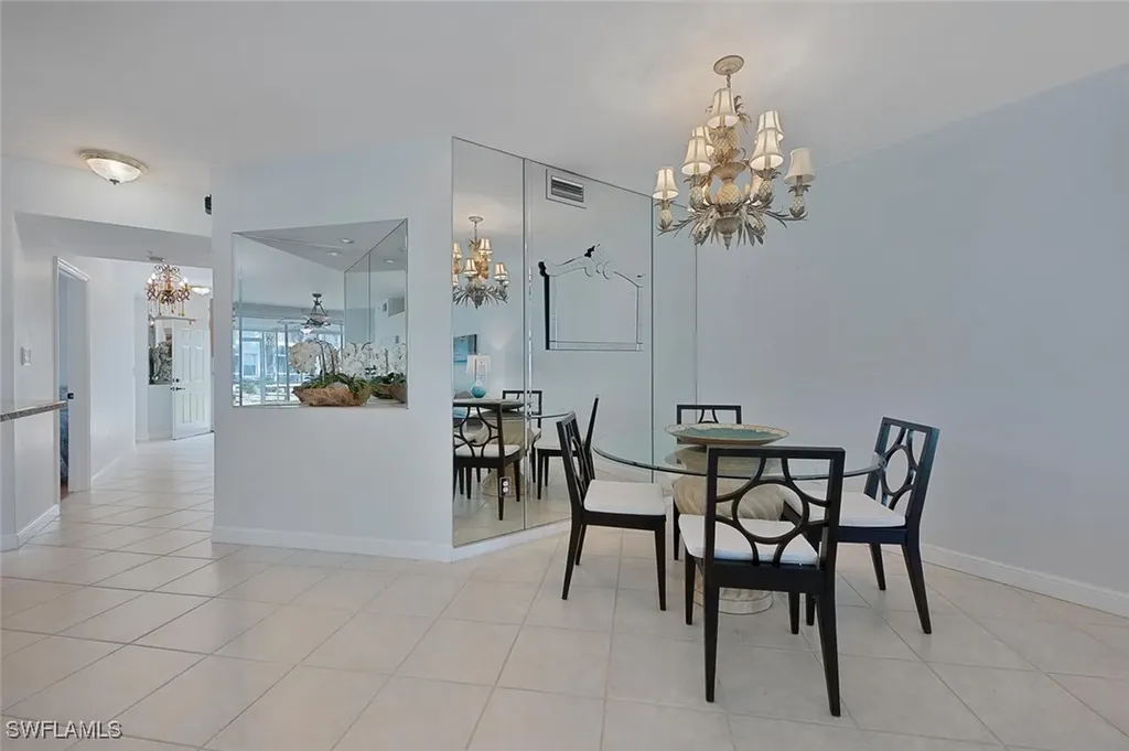 2585 Old Groves Road Naples FL 34109