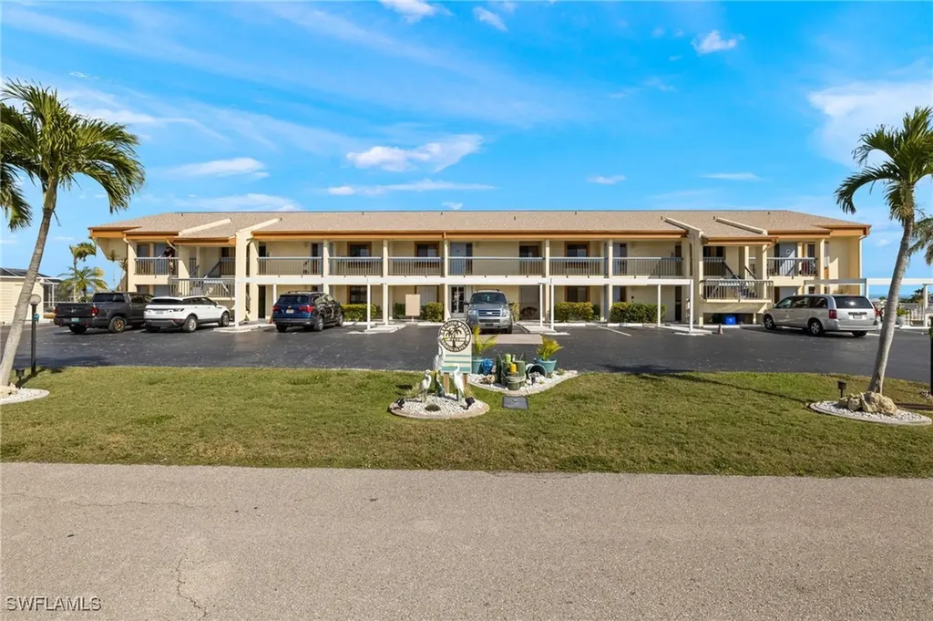 3631 SE 10th Avenue Cape Coral FL 33904