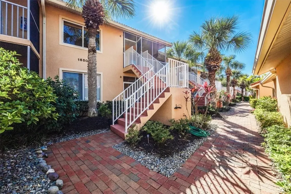 Naples FL, 1650 Windy Pines Drive, Unit 2704