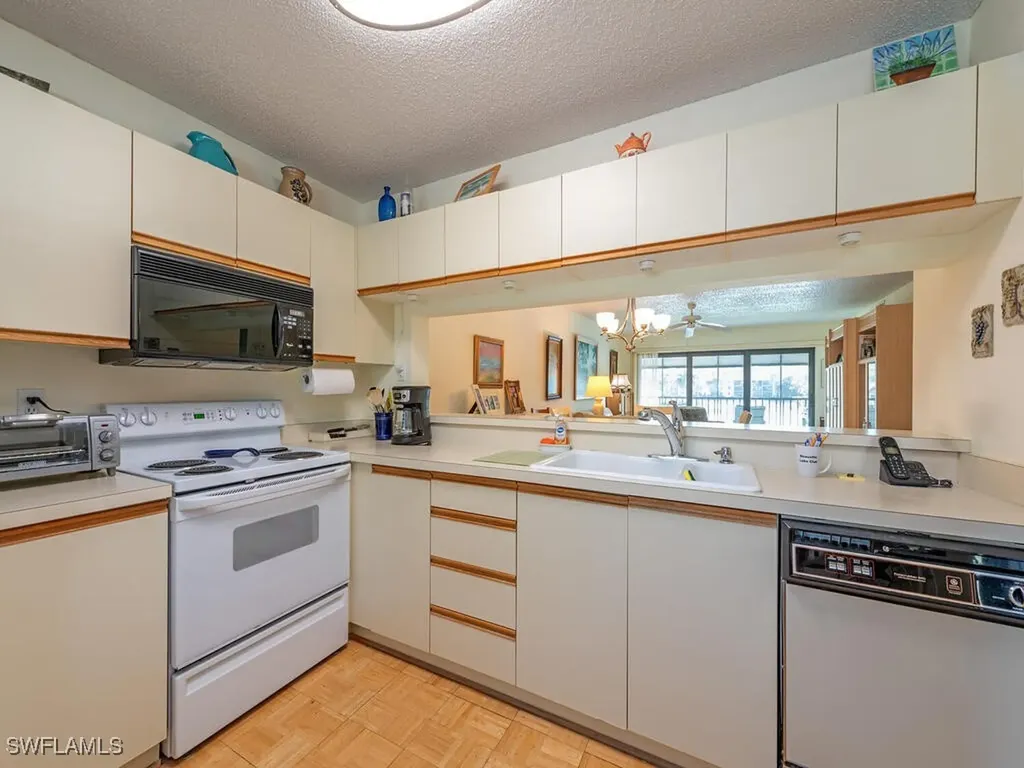 5776 Deauville Circle Naples FL 34112
