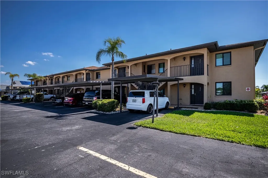 232 Cape Coral Parkway E Cape Coral FL 33904