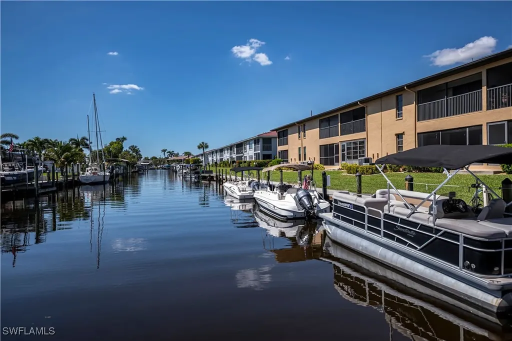 232 Cape Coral Parkway E Cape Coral FL 33904