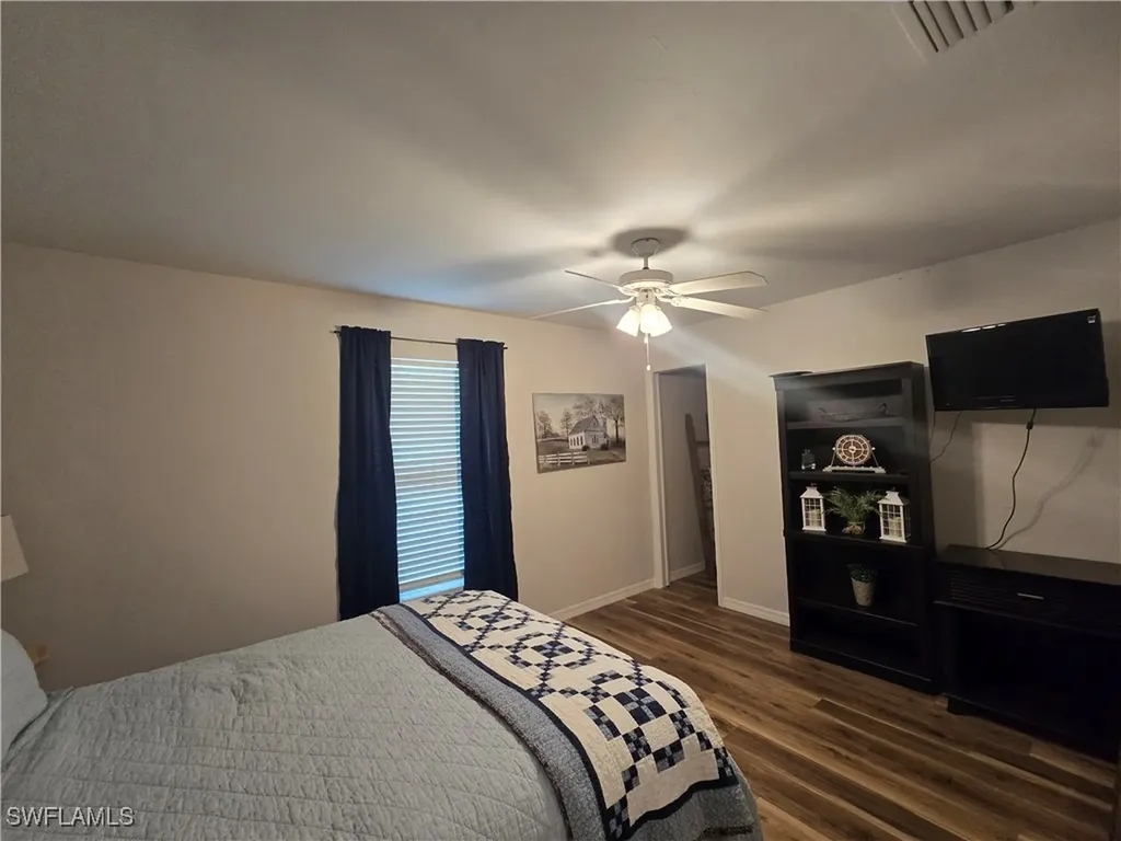 1433 SW 51st Lane Cape Coral FL 33914