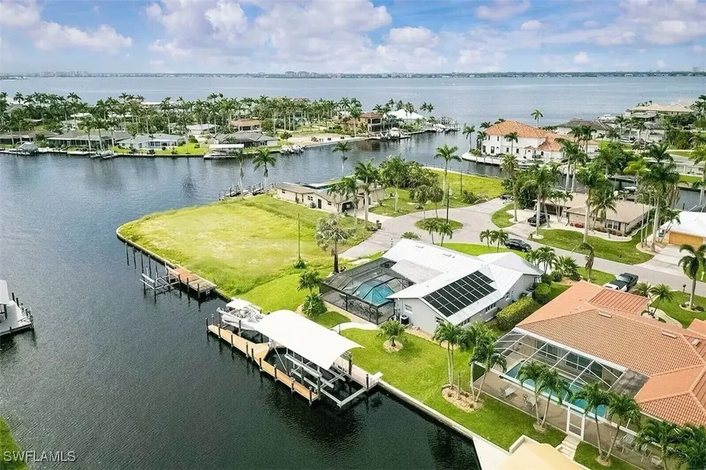 115 SW 57th Terrace Cape Coral FL 33914