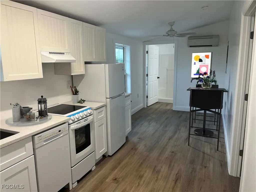 4874 Pine Island Road NW Matlacha FL 33993