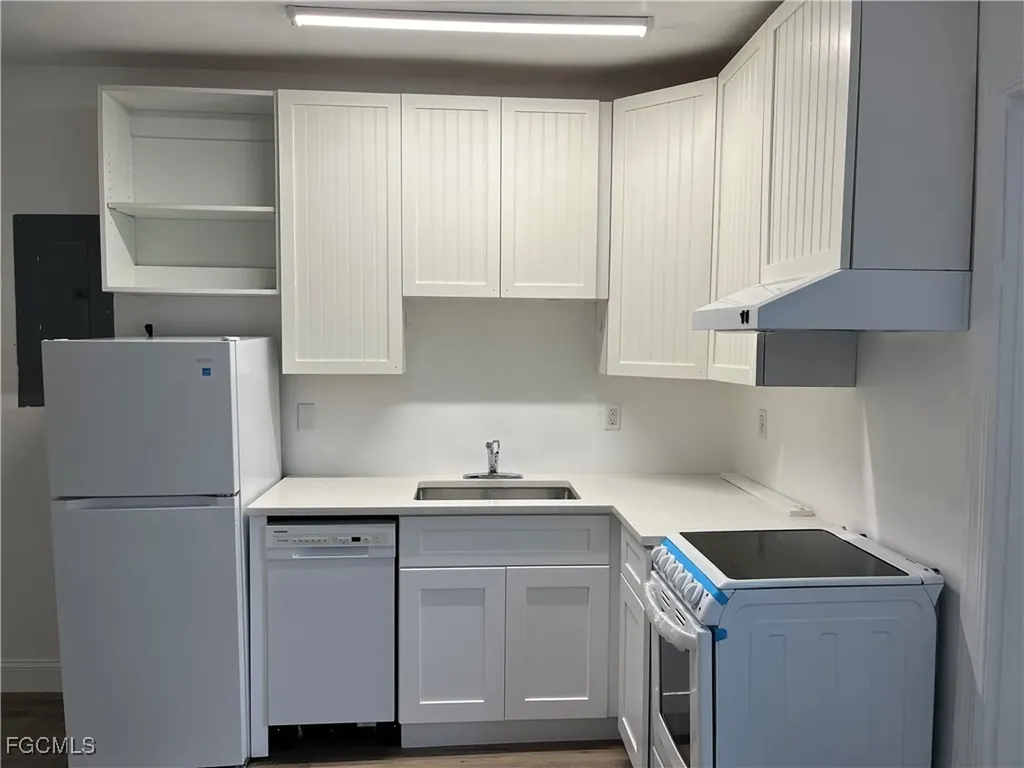 4874 Pine Island Road NW Matlacha FL 33993