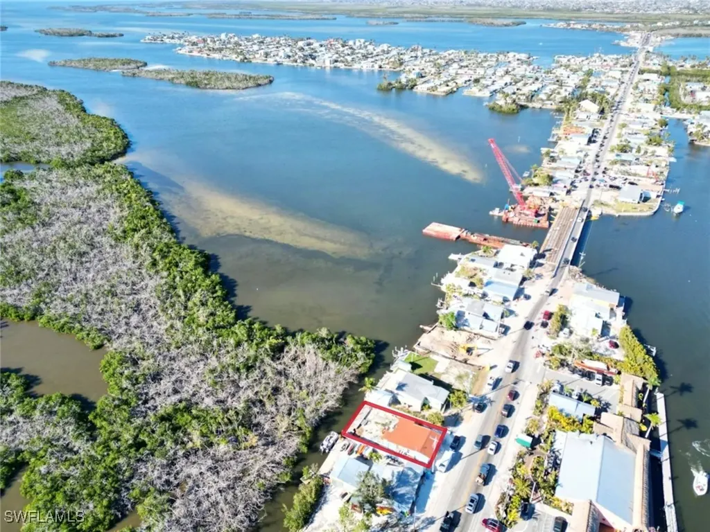 4874 Pine Island Road NW Matlacha FL 33993
