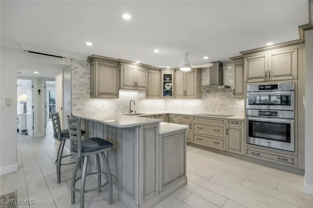 3450 Gulf Shore Boulevard N Naples FL 34103