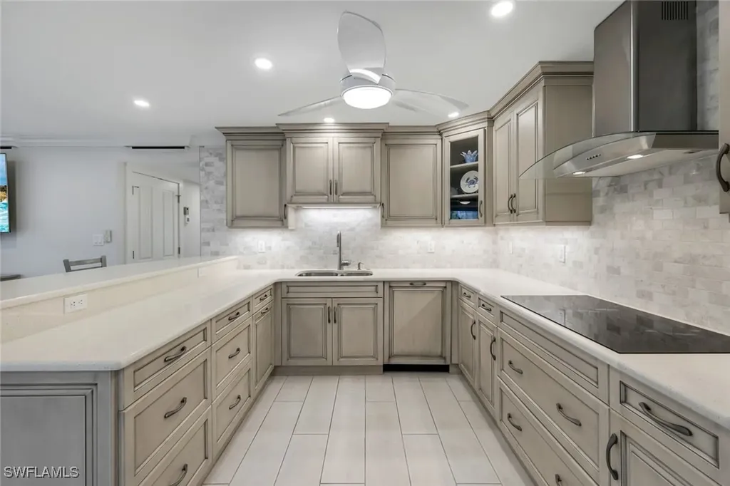 3450 Gulf Shore Boulevard N Naples FL 34103