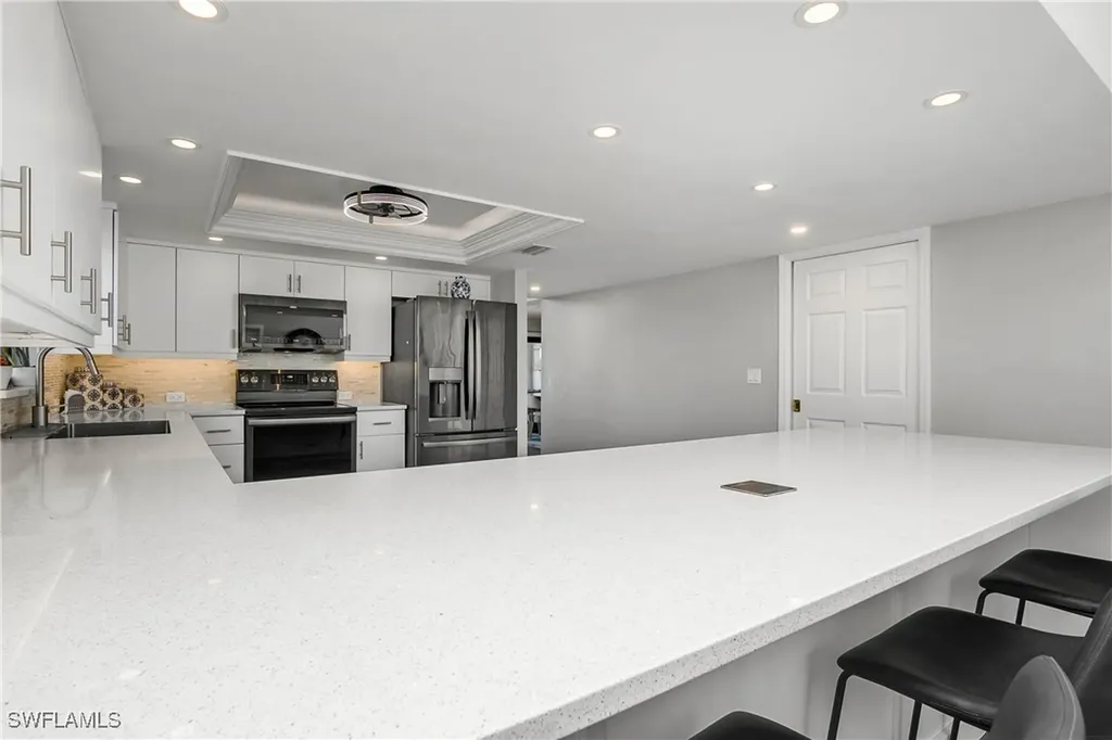 1903 SE 40th Terrace Cape Coral FL 33904