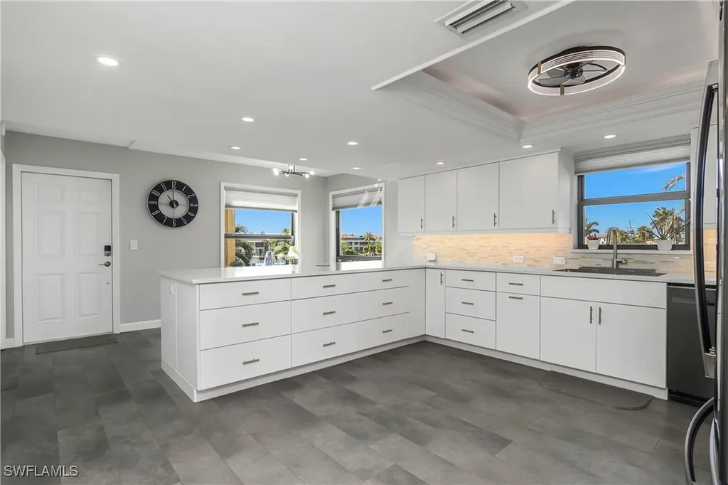 1903 SE 40th Terrace Cape Coral FL 33904