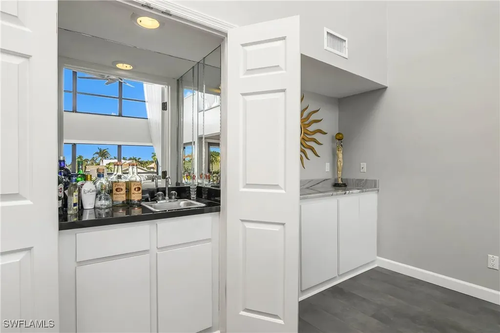 1903 SE 40th Terrace Cape Coral FL 33904