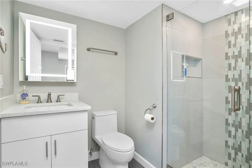 1903 SE 40th Terrace Cape Coral FL 33904