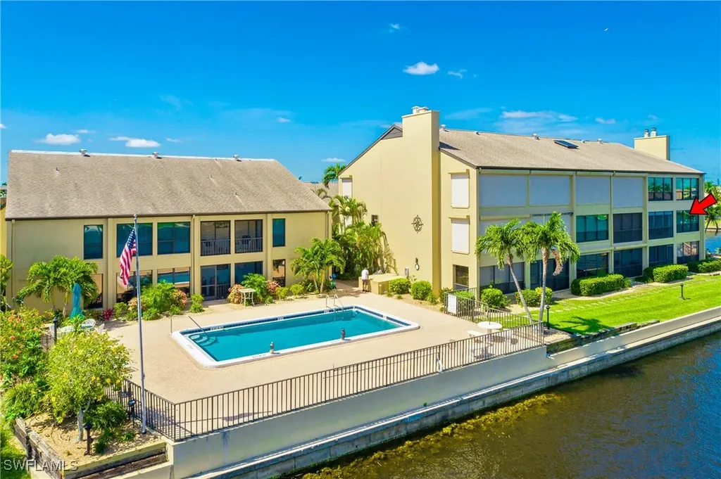 1903 SE 40th Terrace Cape Coral FL 33904