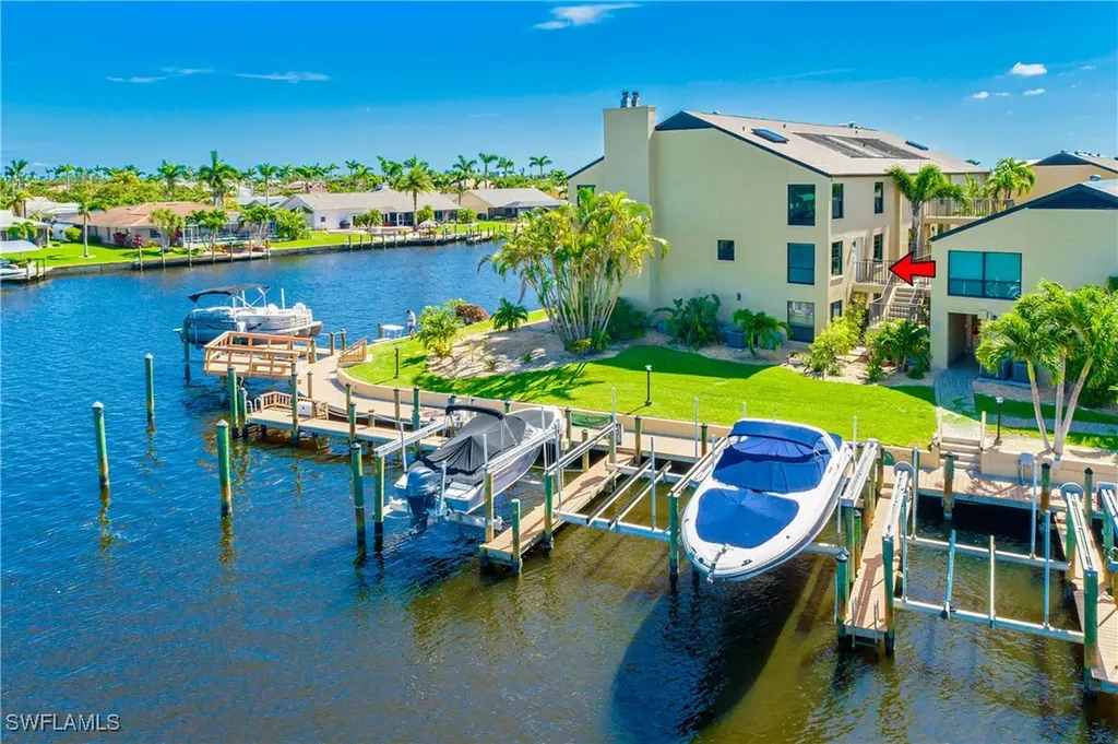 1903 SE 40th Terrace Cape Coral FL 33904