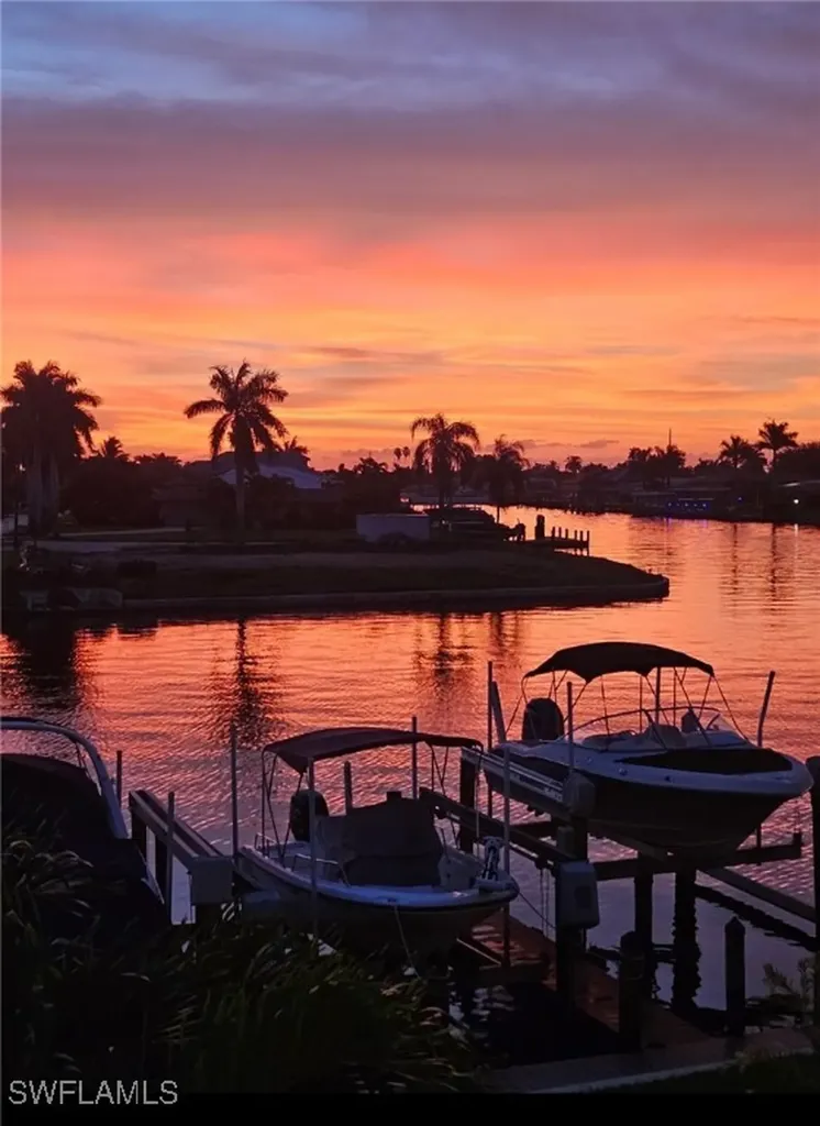 1903 SE 40th Terrace Cape Coral FL 33904