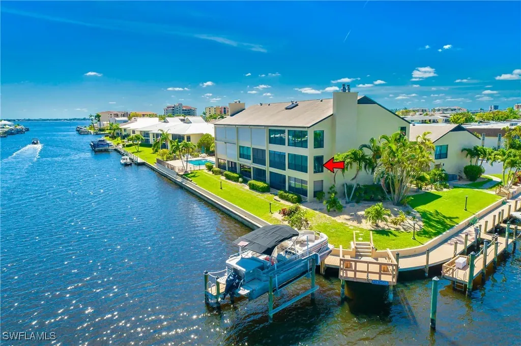 1903 SE 40th Terrace Cape Coral FL 33904