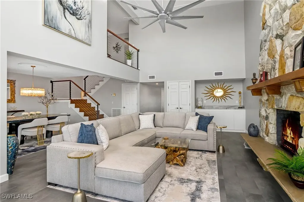 1903 SE 40th Terrace Cape Coral FL 33904