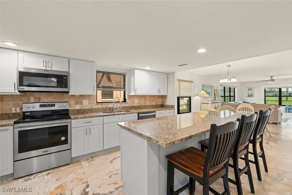 2137 SW Pine Lane Cape Coral FL 33991