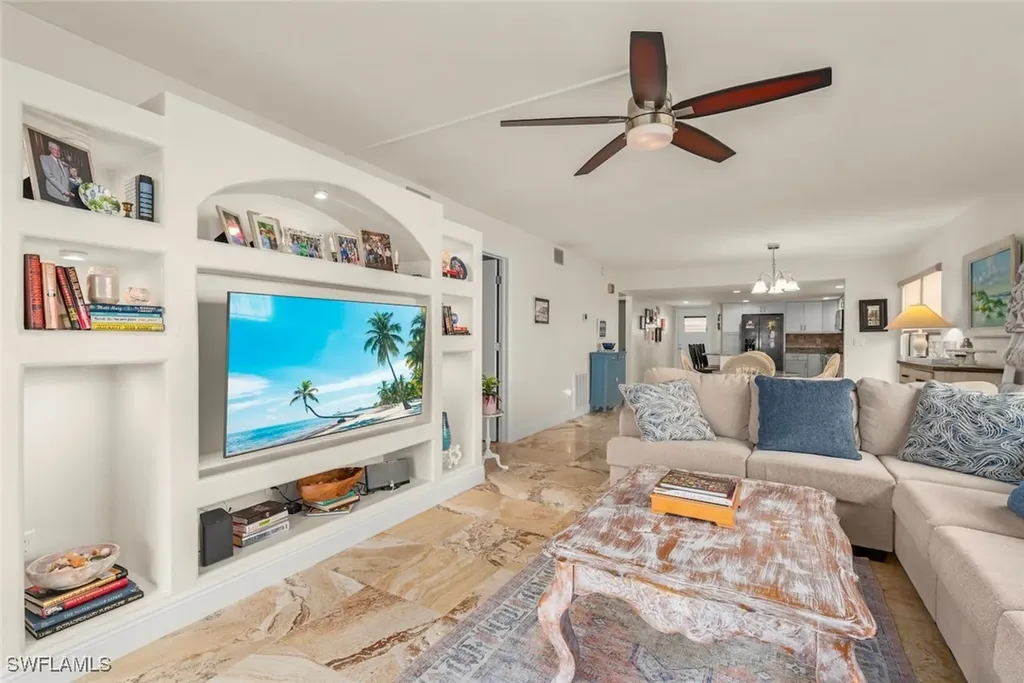 2137 SW Pine Lane Cape Coral FL 33991