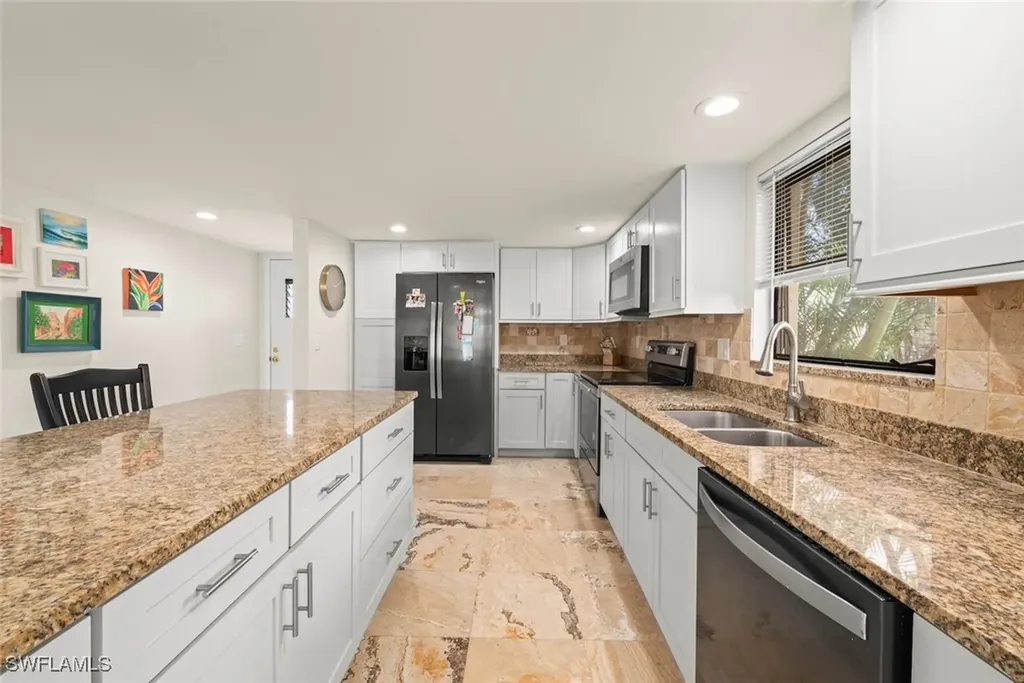 2137 SW Pine Lane Cape Coral FL 33991