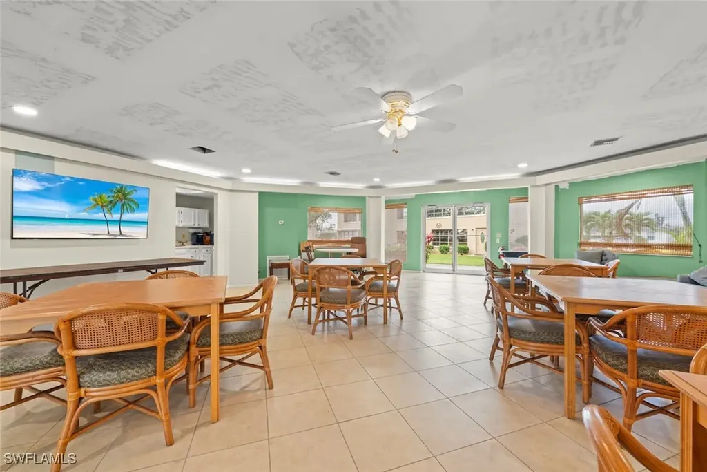 2137 SW Pine Lane Cape Coral FL 33991