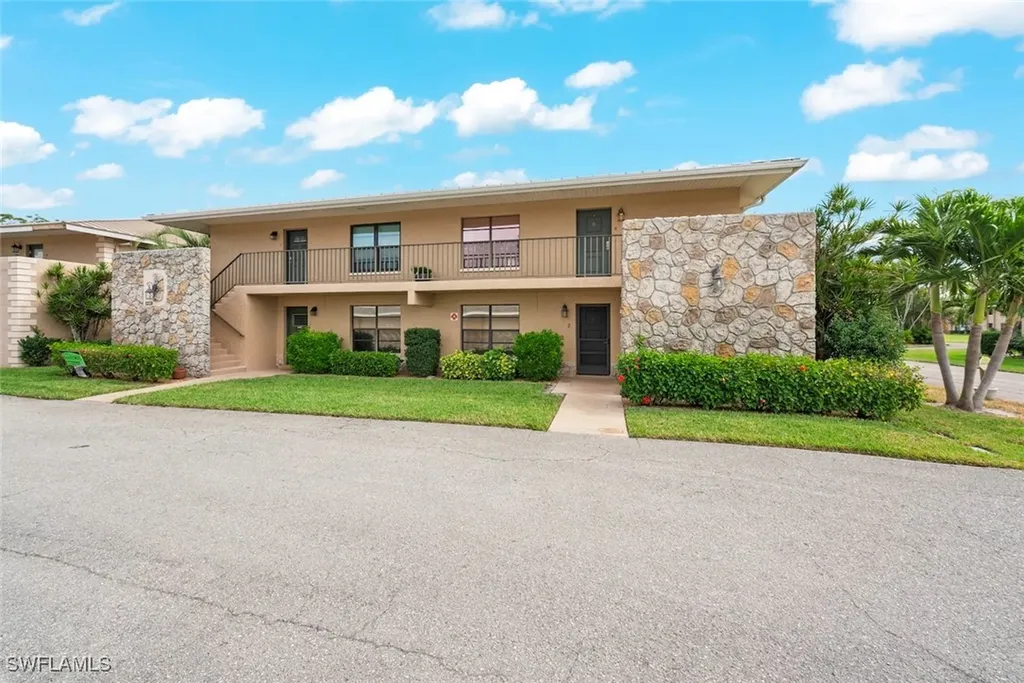 2137 SW Pine Lane Cape Coral FL 33991