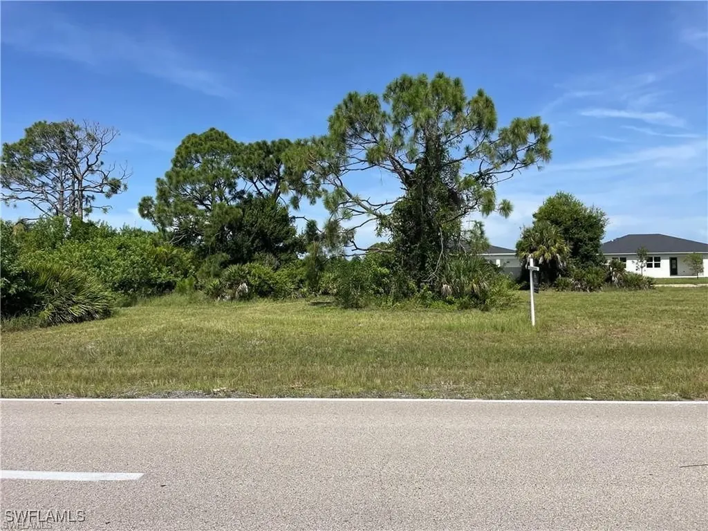 2030 El Dorado Boulevard N Cape Coral FL 33993