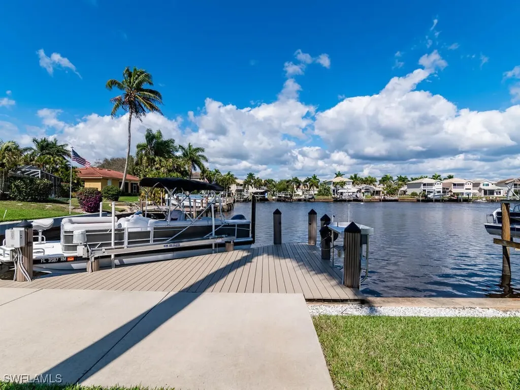 111 Morning Star Cay Naples FL 34114