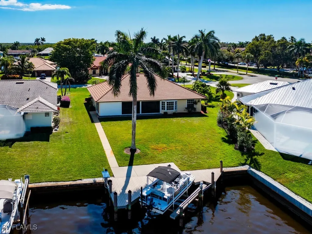111 Morning Star Cay Naples FL 34114