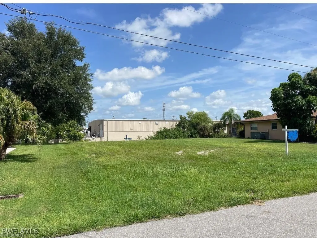 1216 SE 13th Avenue Cape Coral FL 33990