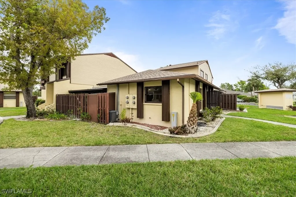 1212 SE 6th Terrace Cape Coral FL 33990