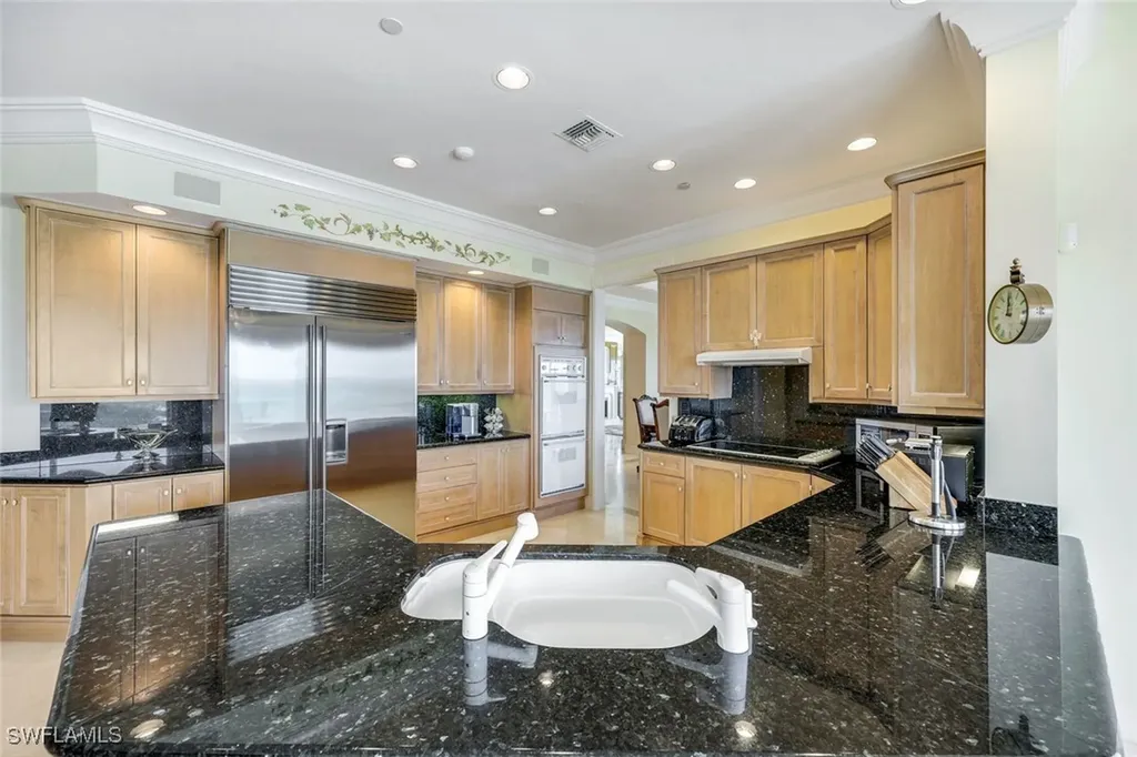 10 Seagate Drive Naples FL 34103