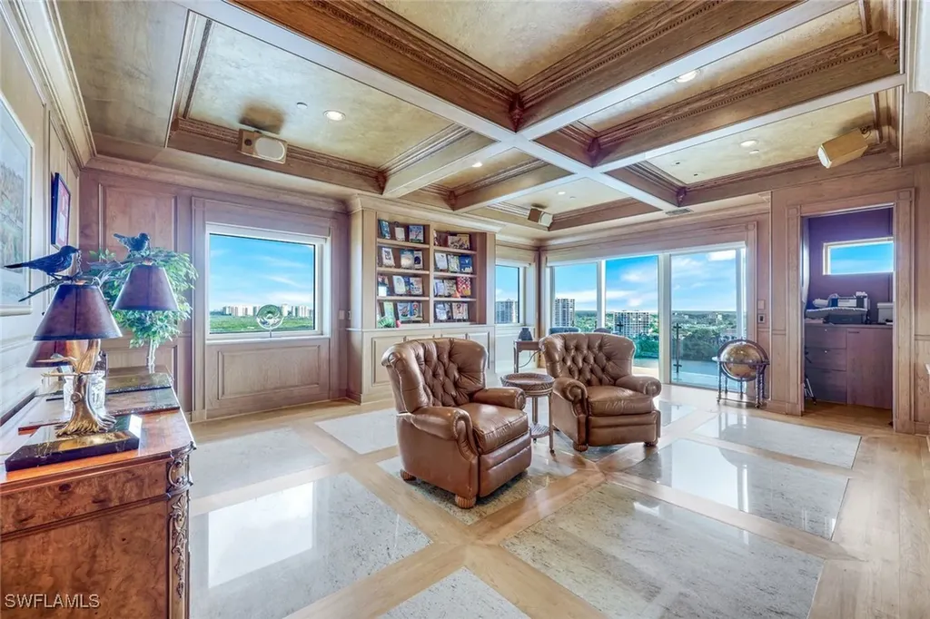 10 Seagate Drive Naples FL 34103