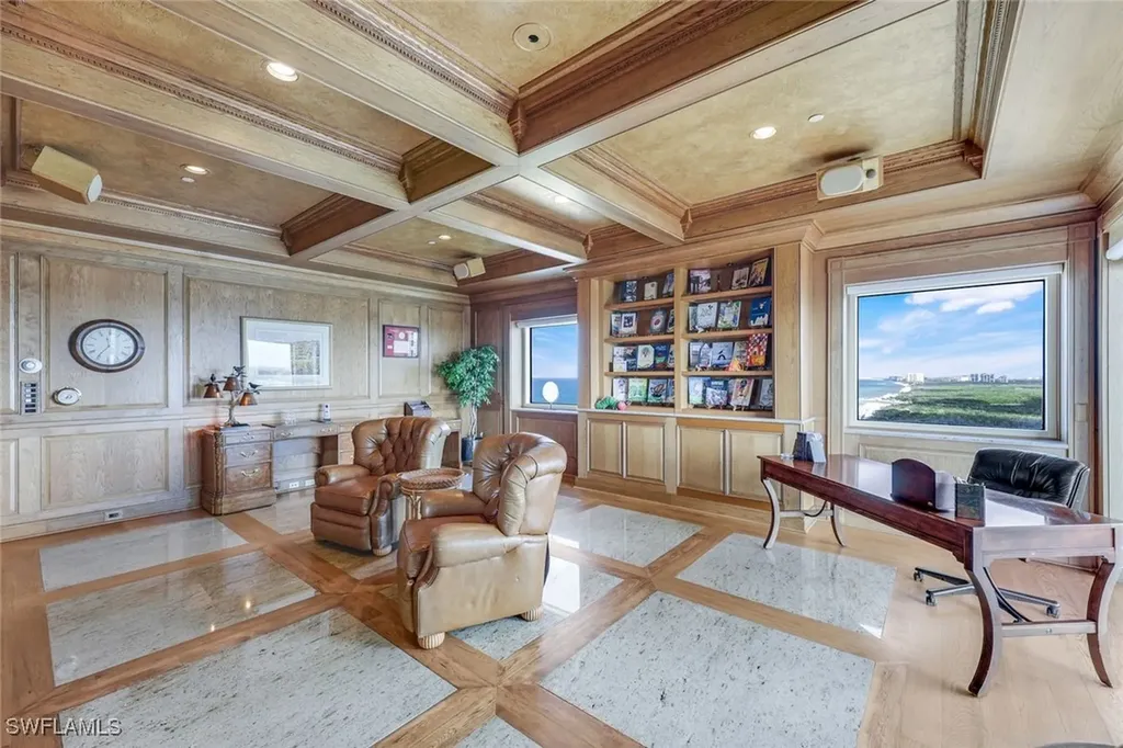 10 Seagate Drive Naples FL 34103