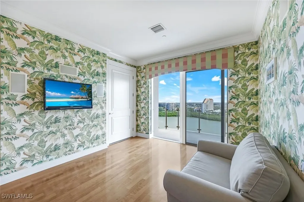 10 Seagate Drive Naples FL 34103