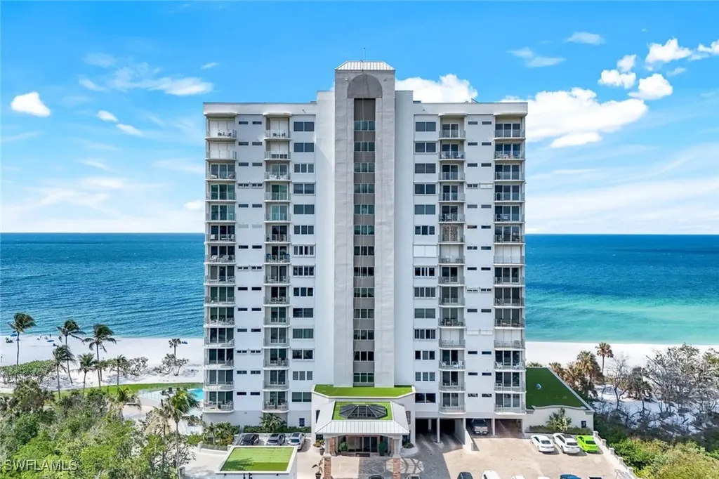 10 Seagate Drive Naples FL 34103