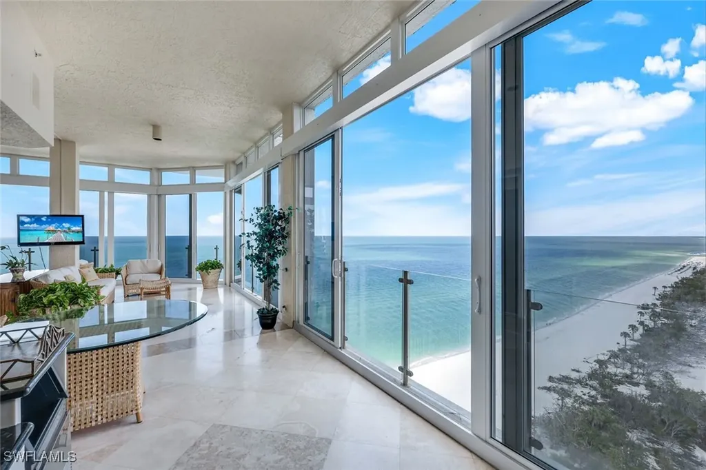 10 Seagate Drive Naples FL 34103