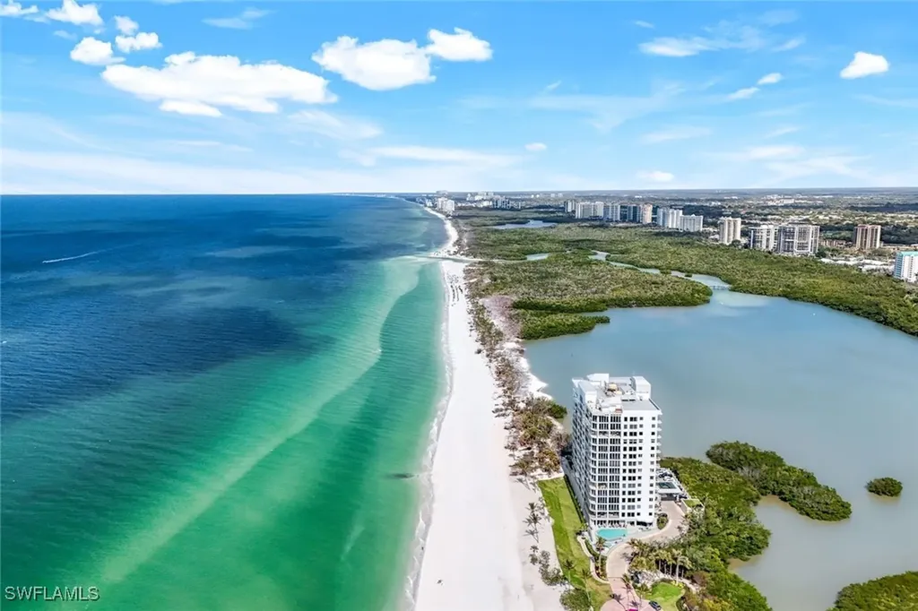 10 Seagate Drive Naples FL 34103