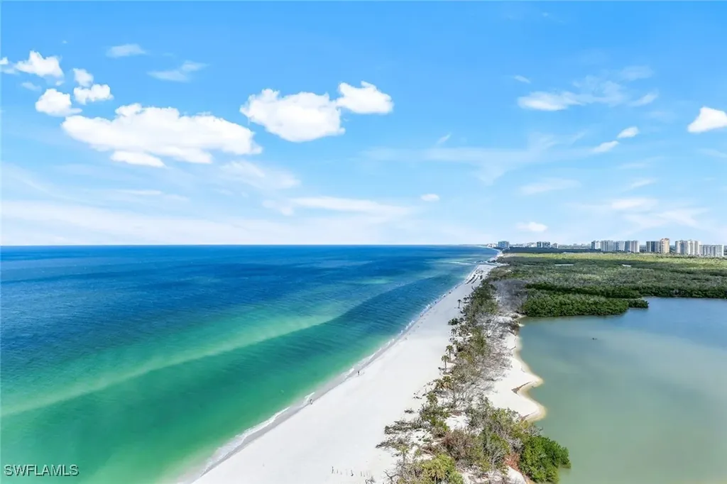 10 Seagate Drive Naples FL 34103