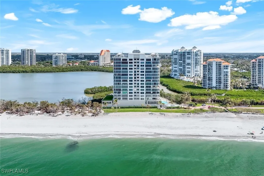 10 Seagate Drive Naples FL 34103