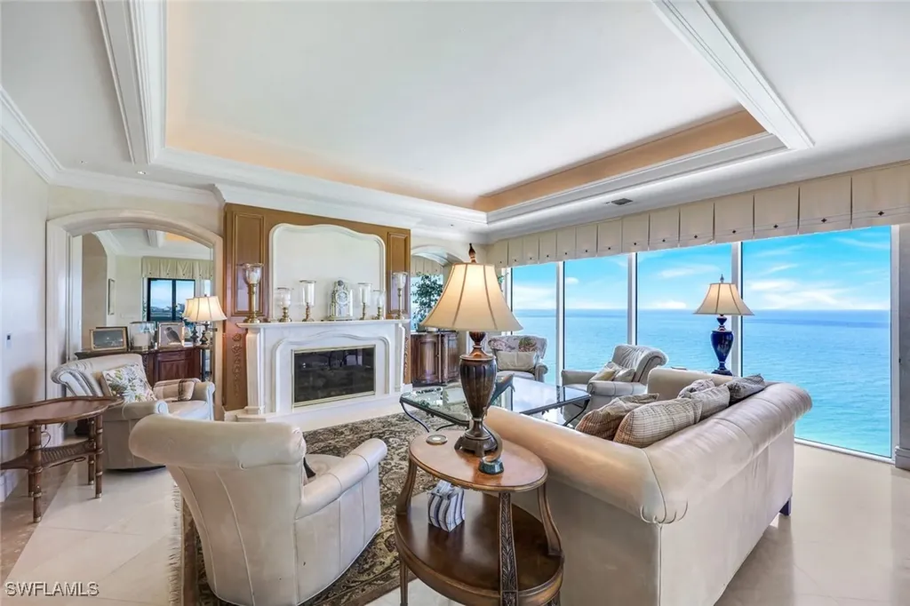 10 Seagate Drive Naples FL 34103