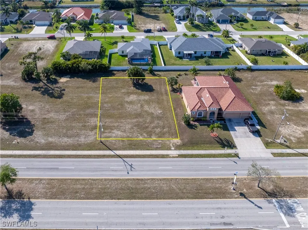 2128 Skyline Boulevard Cape Coral FL 33991