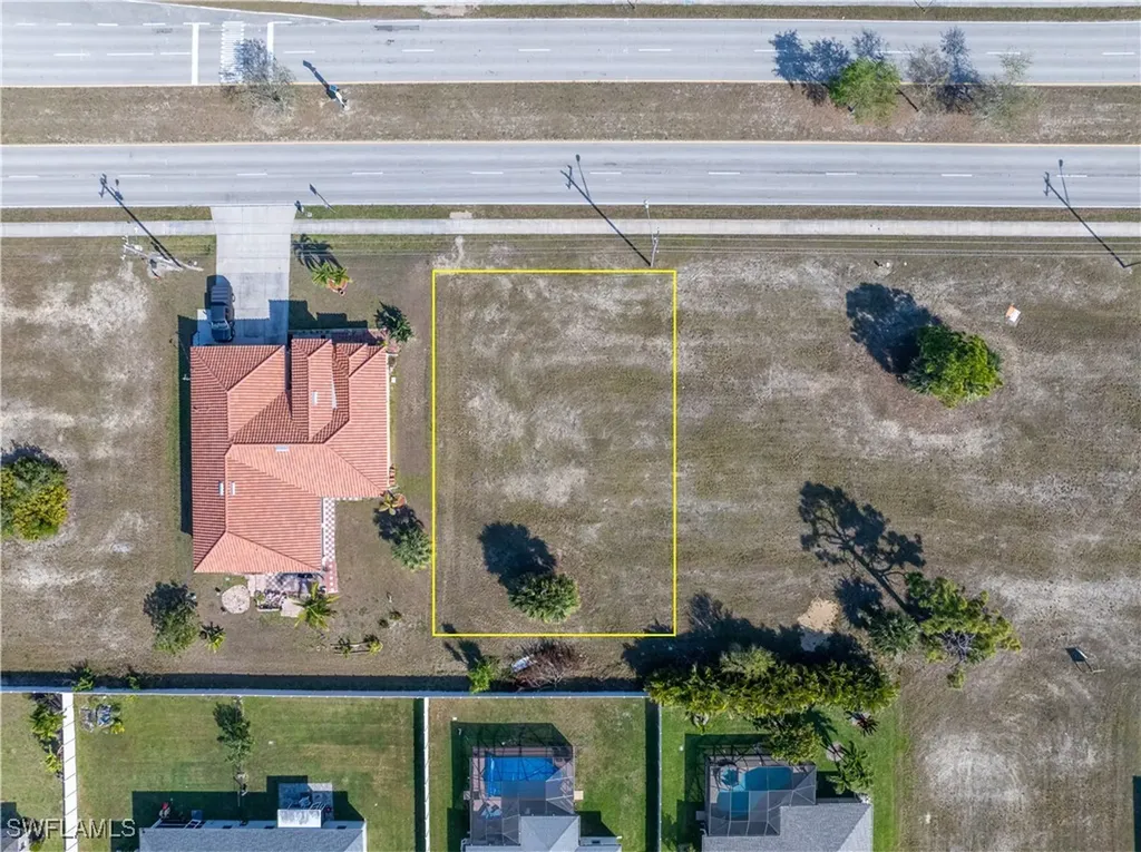 2128 Skyline Boulevard Cape Coral FL 33991