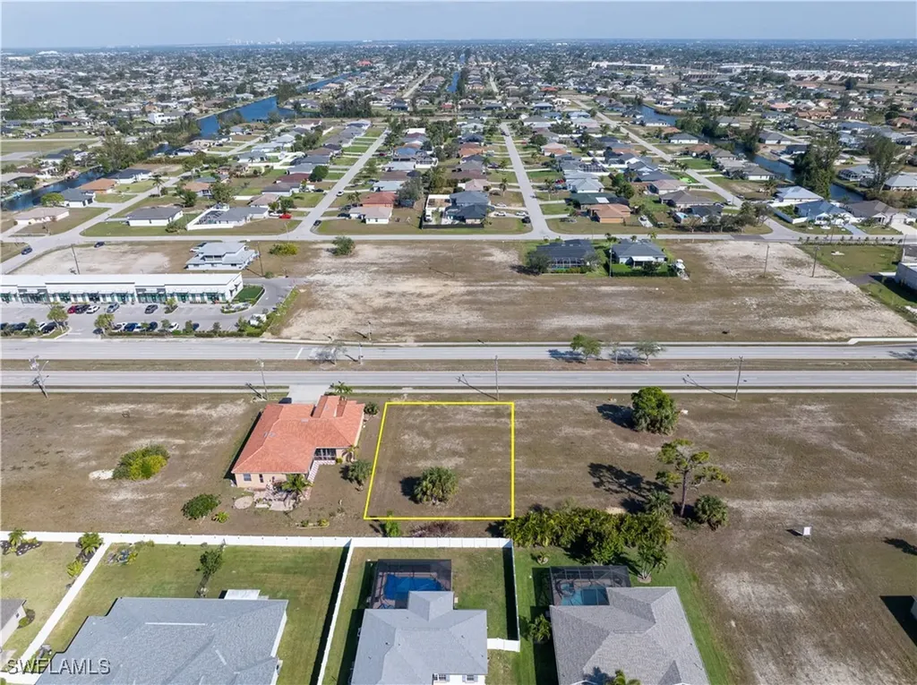 2128 Skyline Boulevard Cape Coral FL 33991