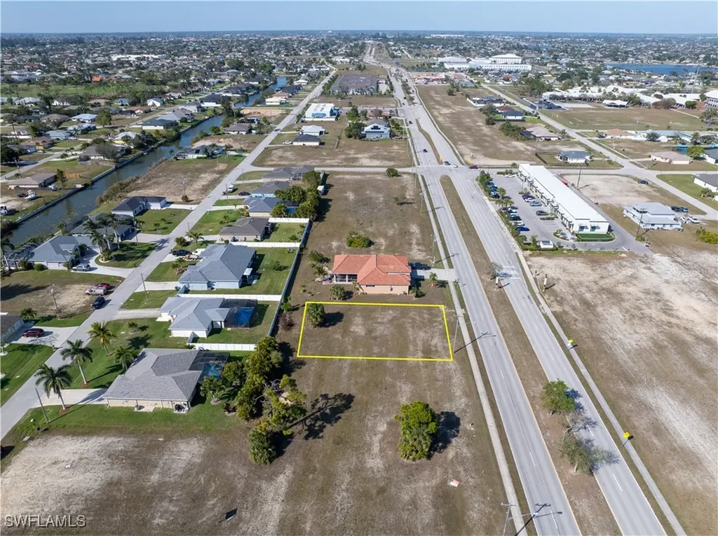 2128 Skyline Boulevard Cape Coral FL 33991