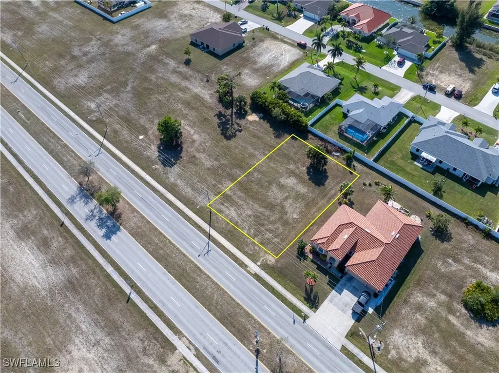 2128 Skyline Boulevard Cape Coral FL 33991